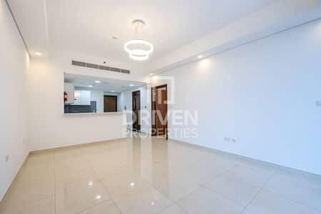 1 Bedroom Flat for Rent in Business Bay, Dubai - Well Maintained | Bright Unit | Canal View