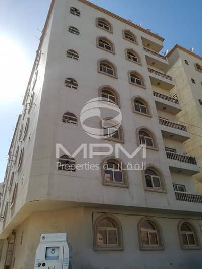 Studio for Rent in Bu Tina, Sharjah - Prime Location Studio with Split A/C - Pay in 4 Cheques