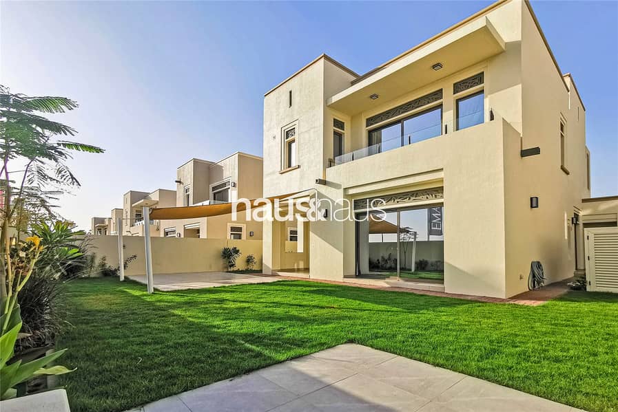 Beautiful landscaped | Flexi Cheques | Single Row Beautiful landscaped | Flexi Cheques | Single Row