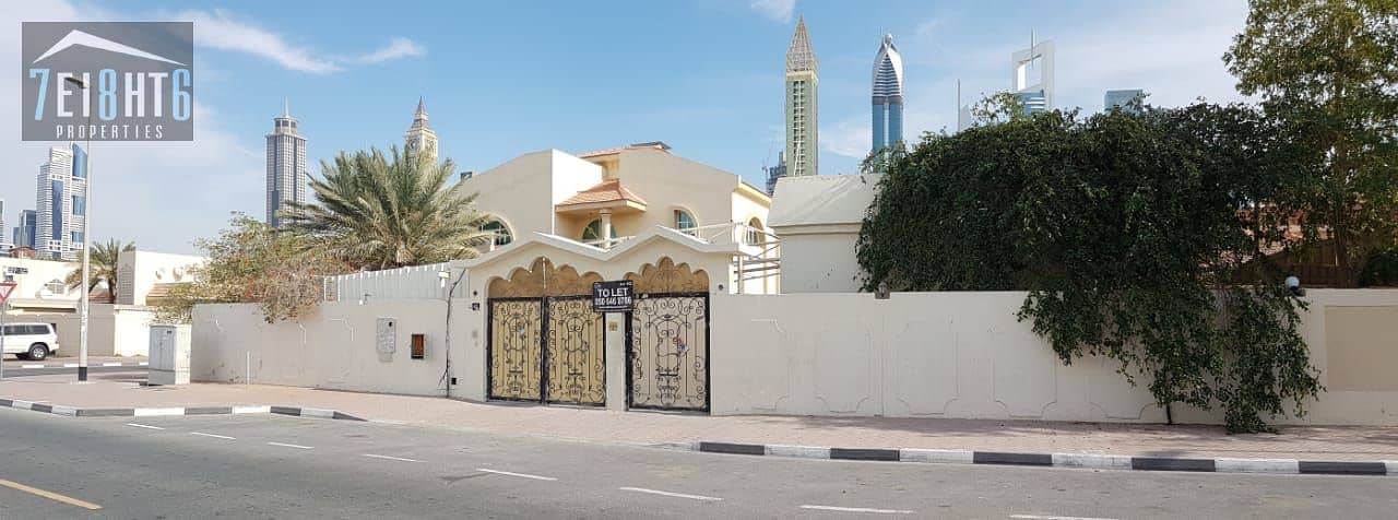 Outstanding property: 10 b/r good quality indep villa + servant quarters + driver room + garden Outstanding property: 10 b/r good quality indep villa + servant quarters + driver room + garden
