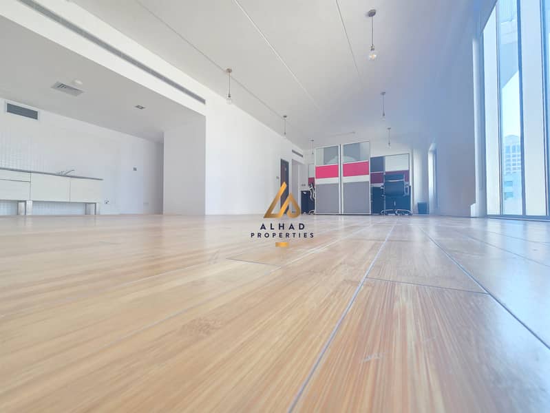 Near Metro | Fitted and Vacant | Chiller Free Near Metro | Fitted and Vacant | Chiller Free