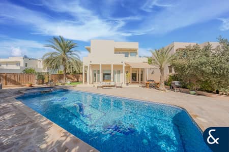 5 Bedroom Villa for Sale in Arabian Ranches, Dubai - Huge Plot | Perfect Location | 5 Bedroom