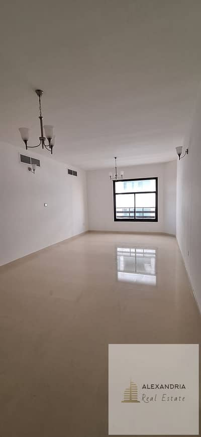 close to Metro Fabolous 1 Bedroom + 1H +2 W + 3BALCONY ****1 PARKING FREE -AC FREE