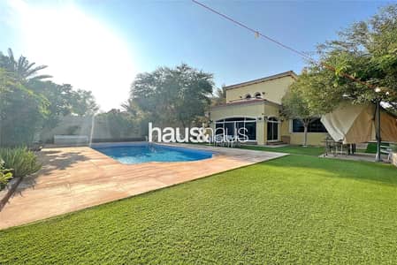 4 Bedroom Villa for Sale in Jumeirah Park, Dubai - Upgraded 4 bed | Private Pool | 7965 sq. ft Plot