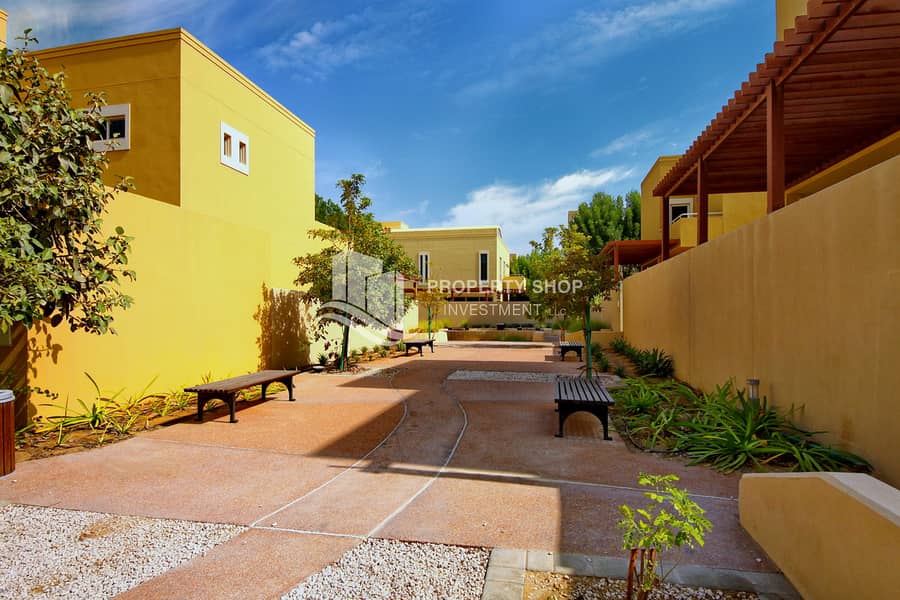 4 3-bedroom-villa-abu-dhabi-al-dar-al-raha-gardens-community-park-3. JPG