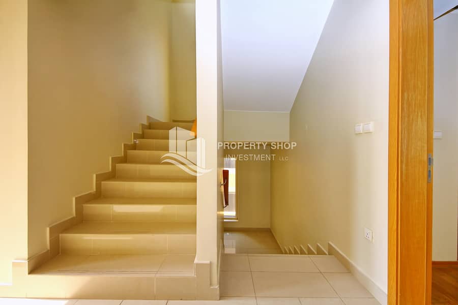 15 3-bedroom-villa-abu-dhabi-al-dar-al-raha-gardens-stairs. JPG