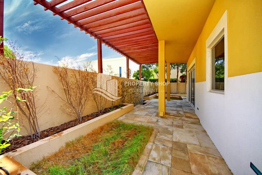 22 3-bedroom-villa-abu-dhabi-al-dar-al-raha-gardens-backyard-1. JPG