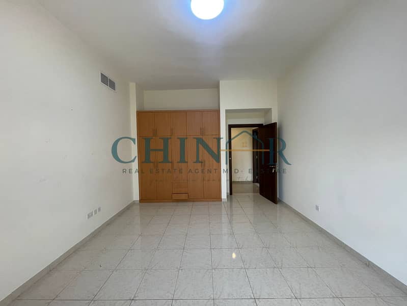 6 3b19d398-8c77-4d95-acbd-48a3af2cfb7a. jpg