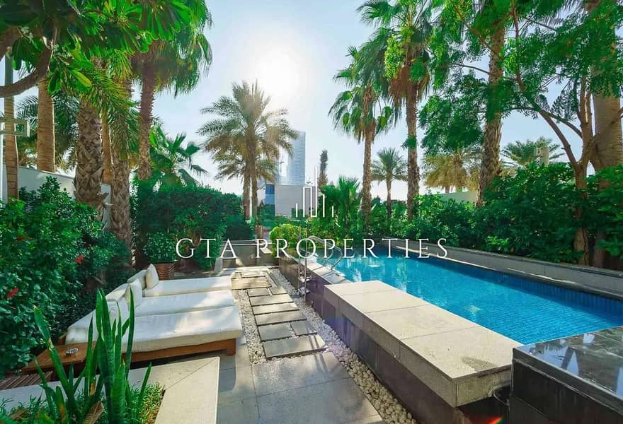 Luxury | Private Pool and Garden | Beachfront