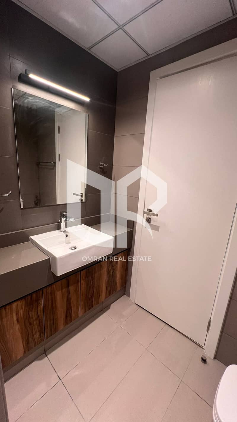8 45b23743-1988-4181-824d-dbcfa1cbe9bd. jpg