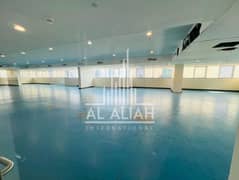شقة في شارع الكورنيش 2 غرف 99000 درهم - 10596080