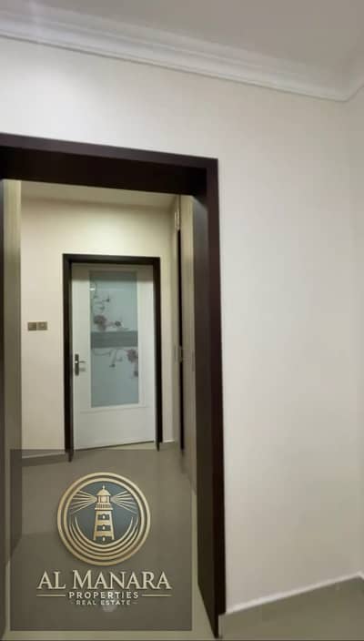 *House details:*  - Spacious Majlis with traditional design  - Large and comfortable living room  - 4 bedrooms  - Annex with an additional room and lo