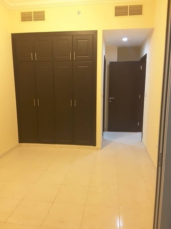 GoldCrest Dreams: 1 Bed Hall - 2 Washrooms - Open View - Luxurious - in Emirates City