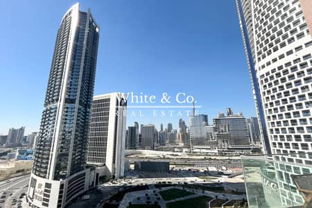 1 Bedroom Flat for Rent in Business Bay, Dubai - Burj View | WiFi + Servicing | Furnished