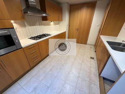 Very Decent 4 Bedrooms Villa 200K,  Al Raha Garden
