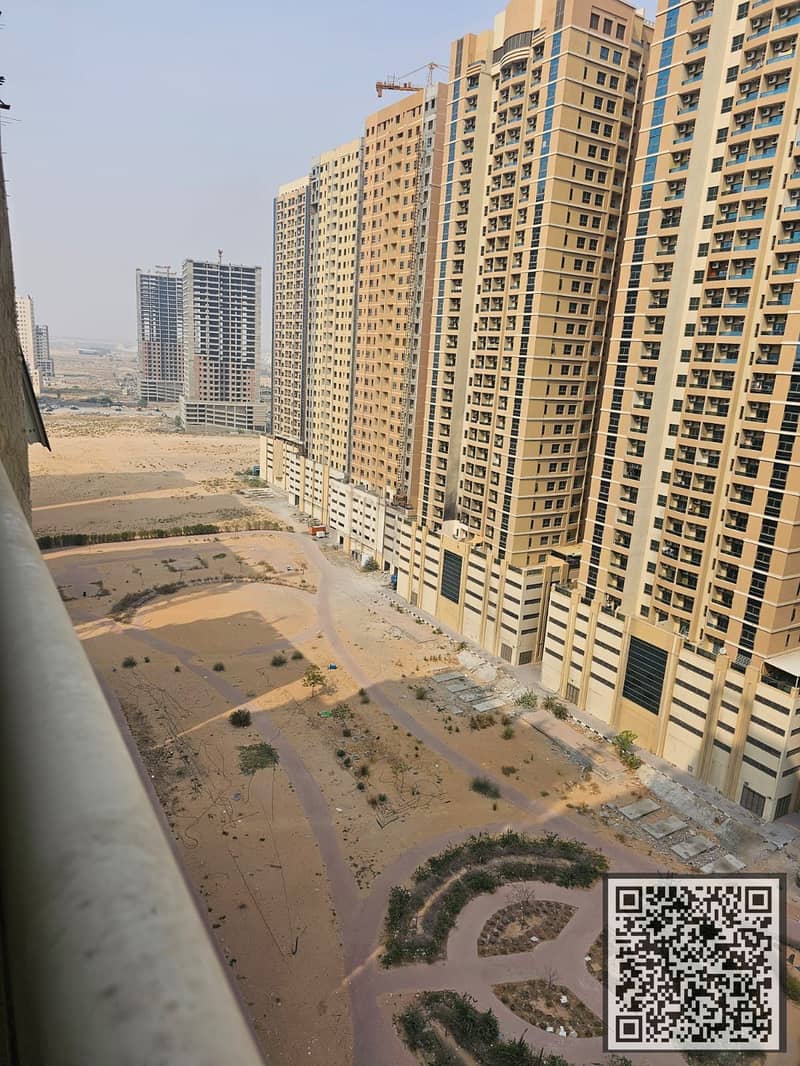 10 c28defac-146d-41b6-9bec-38eb0a1fe6c9. jpg