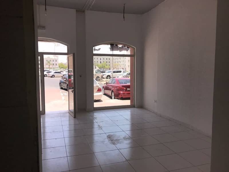 Large Shop FOr Rent in Morocco cluster just in  30k
