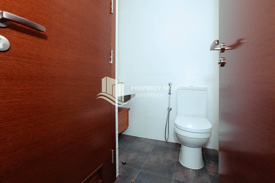 9 1-bedroom-apartment-al-reem-island-shams-abu-dhabi-gate-tower-3-powder-room. jpg