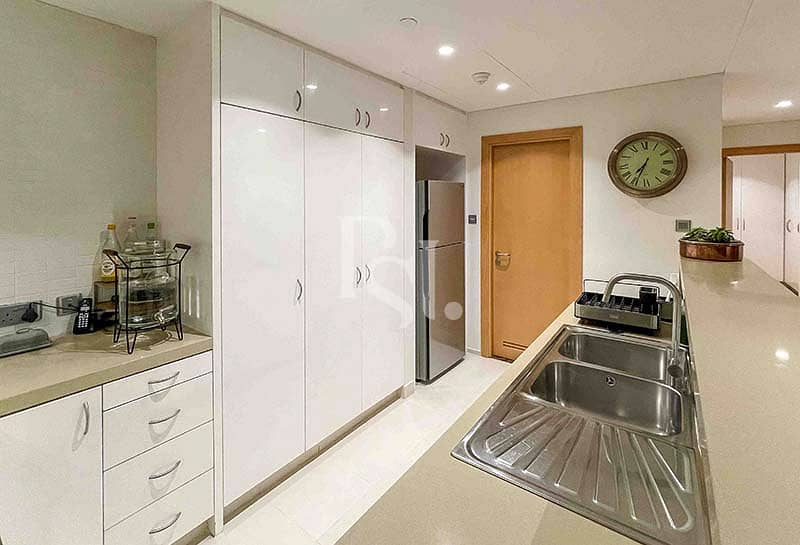 5 al-nada-al-raha-beach-abu-dhabi-2brm-kitchen (2). jpg