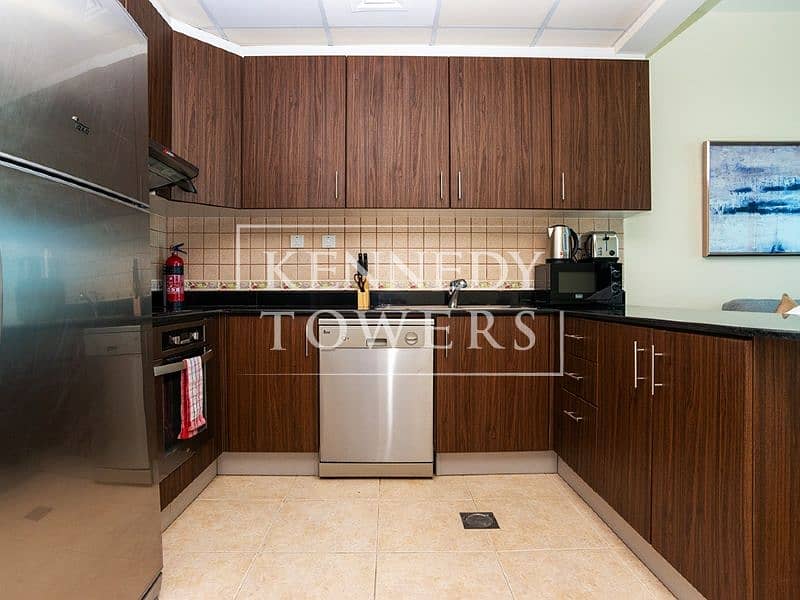 16 10. Kitchen. jpg