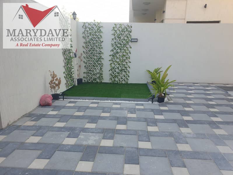3 a01bcd65-3b93-40b3-bbb5-acce0c09af37. jpg