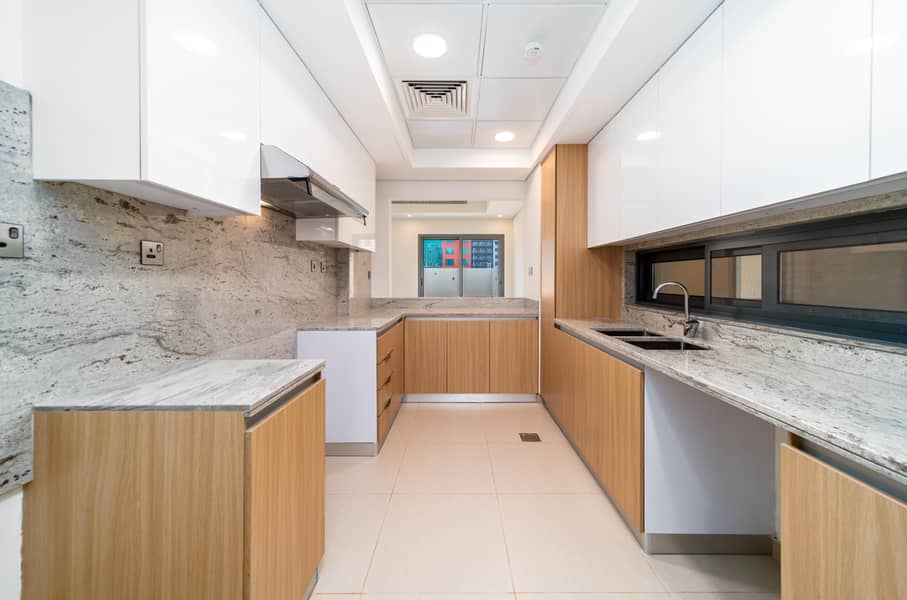 11 Al Barsha Villa 9349 _ 4 BR-13. jpg