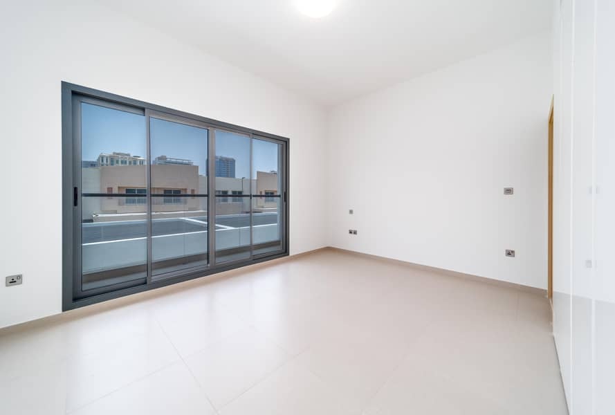 14 Al Barsha Villa 9349 _ 4 BR-18. jpg