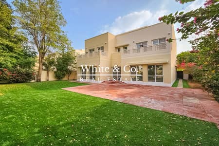 5 Bedroom Villa for Rent in The Meadows, Dubai - 5-Bedroom | Upgraded Kitchen | View Today