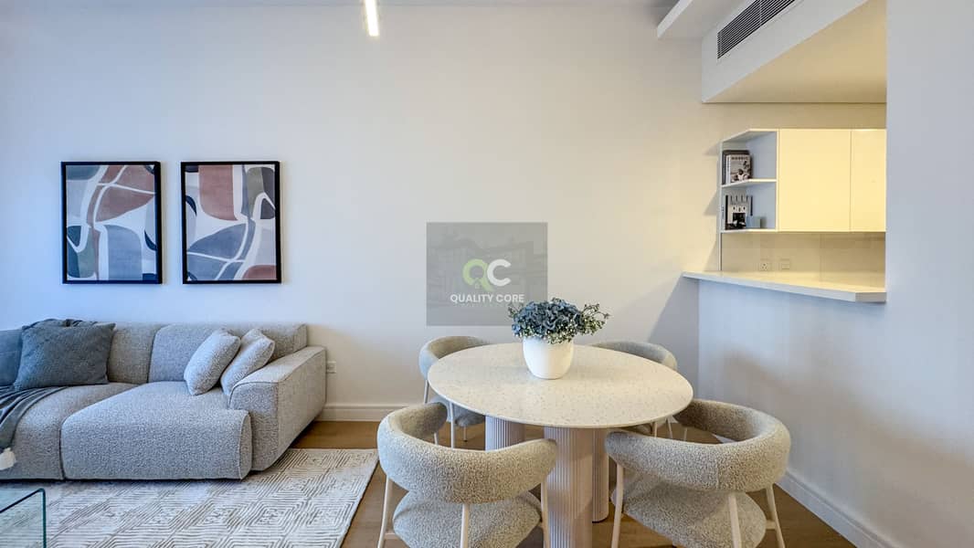 15 living room. jpg