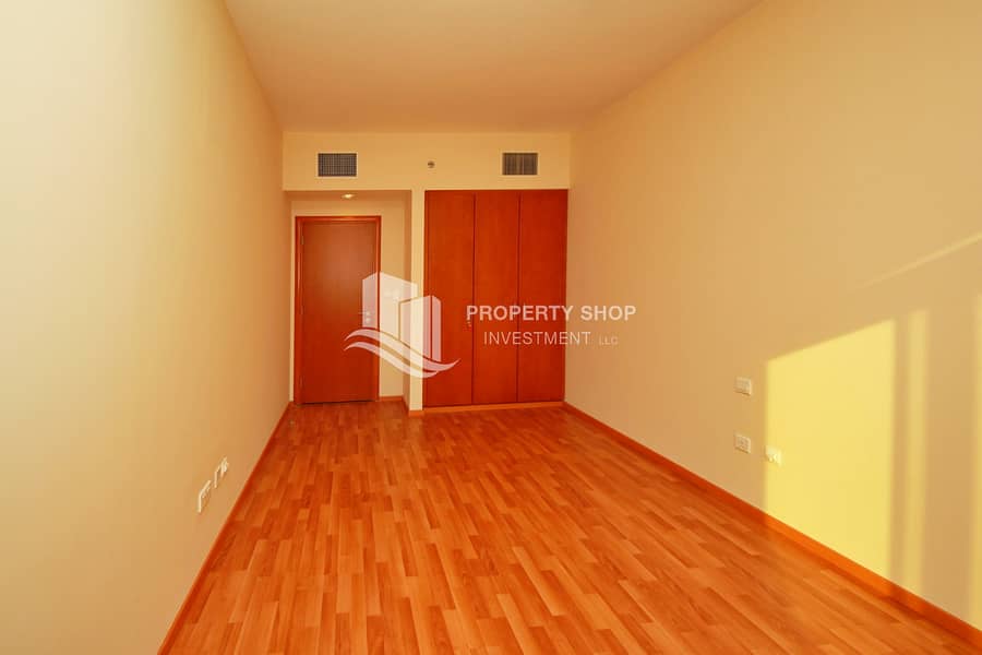 8 3-br-apartment-al-reem-island-shams-abu-dhabi-beach-tower-b-cabinet-2. JPG