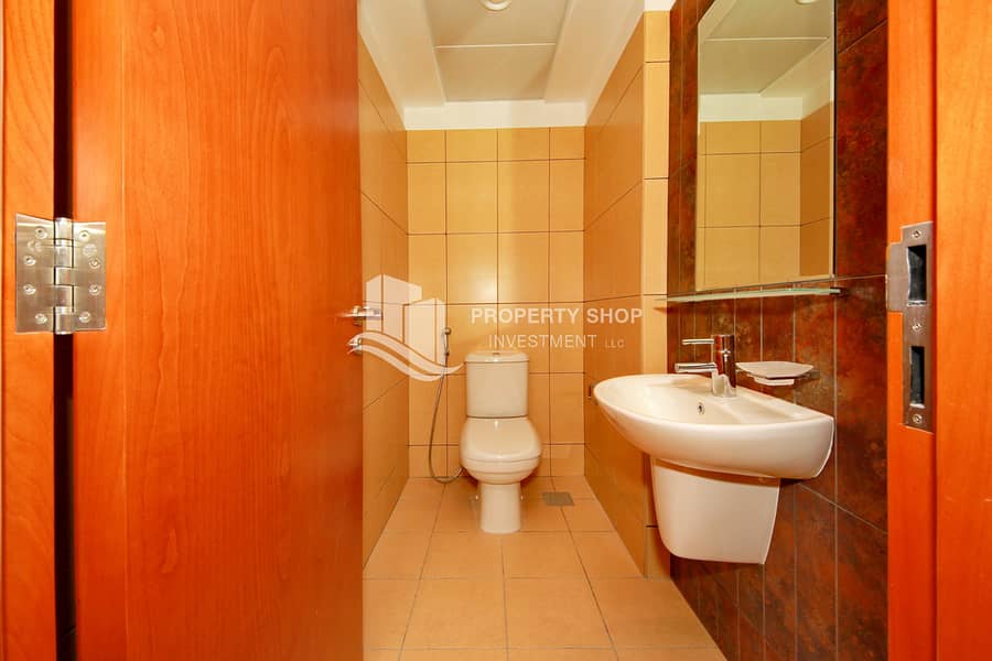 11 3-br-apartment-al-reem-island-shams-abu-dhabi-beach-tower-b-powder-room. JPG