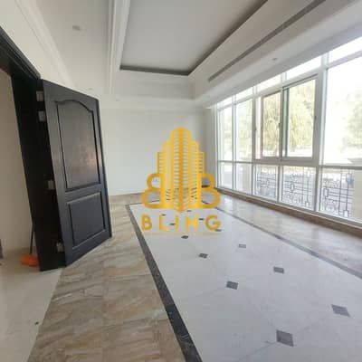 Tremendous 3BHK With Maid Room & Built-In Cupboards