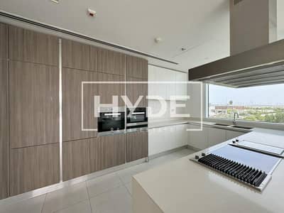 Vacant | Modern | Great Views