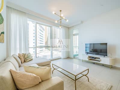 1 Bedroom Flat for Rent in Jumeirah Beach Residence (JBR), Dubai - Living Room