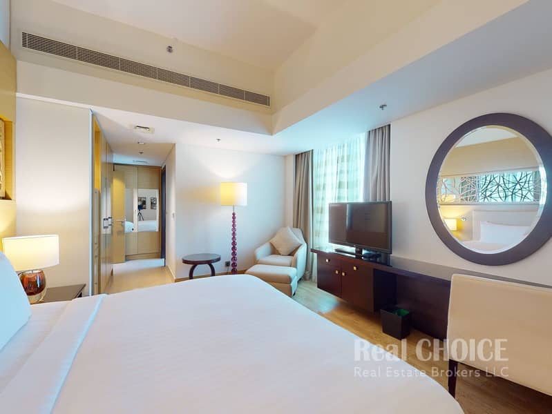 6 MEA AL JADDAF - 2BR _ MASTER BEDROOM _ PHOTO 1. jpg