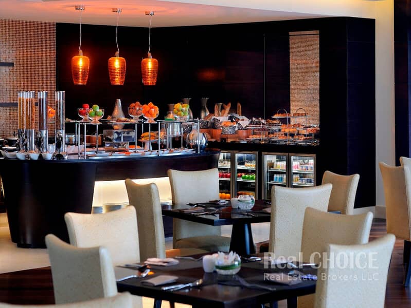 12 Executive Lounge. JPG
