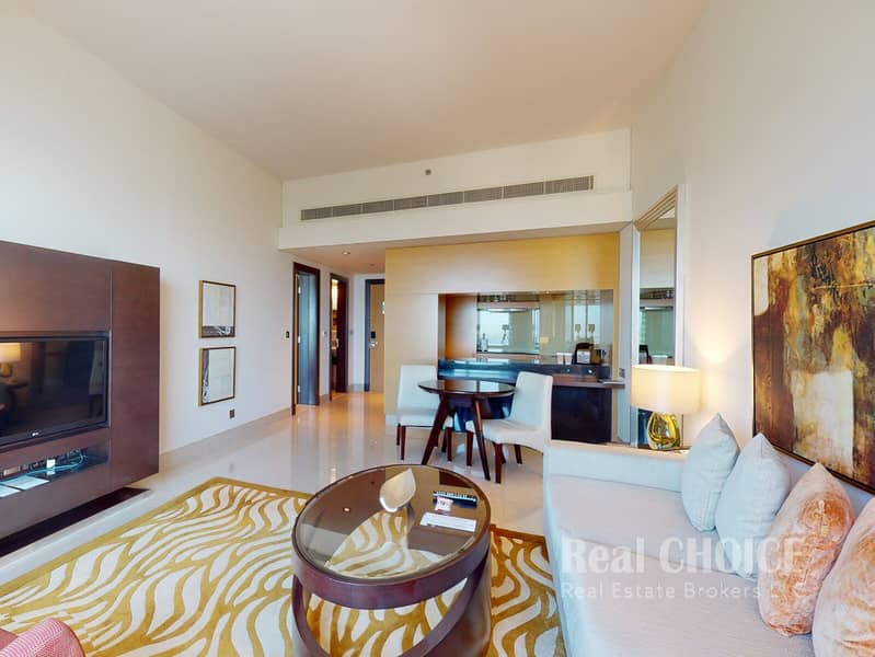2 MEA AL JADDAF - 1BR - LIVING ROOM PHOTO 2. jpg