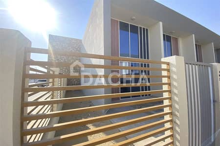 1 Bedroom Townhouse for Rent in Dubailand, Dubai - Spacious Mid Unit | Ready | Negotiable