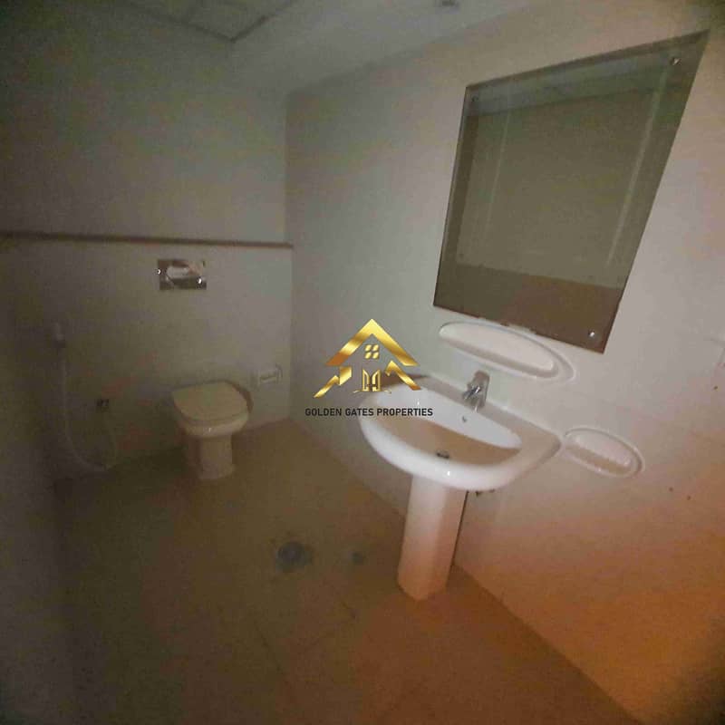 4 JbYVJ8uz0lFCvgR8Z3avC0ONveOCJgUrBhQcqKPF