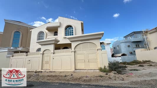 5 Bedroom Villa for Rent in Al Fisht, Sharjah - C83671BA-2594-42DA-9D80-74724F6FEE1F. JPG