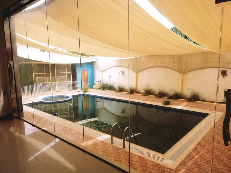 13000 sqft Swimming Pool Huge 5 Master Central Air Condition Bedroom Villa For Rent