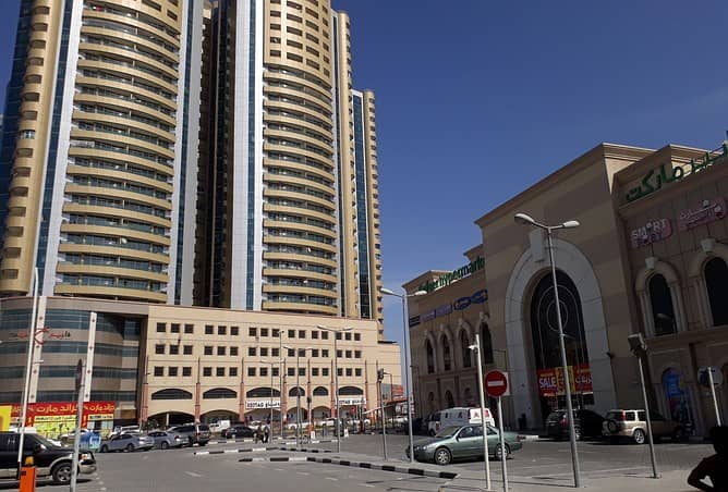 2 Bedroom Hall Availbale For Sale Horizon Tower 1700sqft With Car Parking 385000