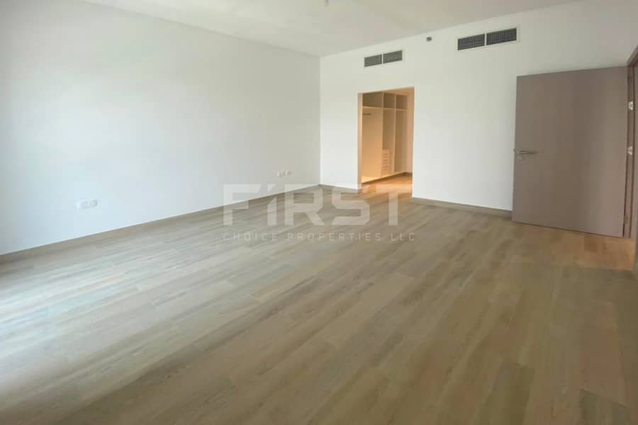 4 Internal Photos of 2 Bedroom Partment in Water s Edge Yas Island Abu Dhabi UAE (5). jpg