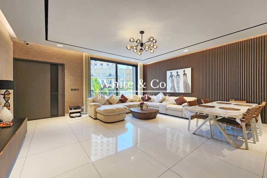 位于朱美拉环形村(JVC)，JVC第12区，Pure Luxury Living 4 卧室的联排别墅 4700000 AED - 10619387