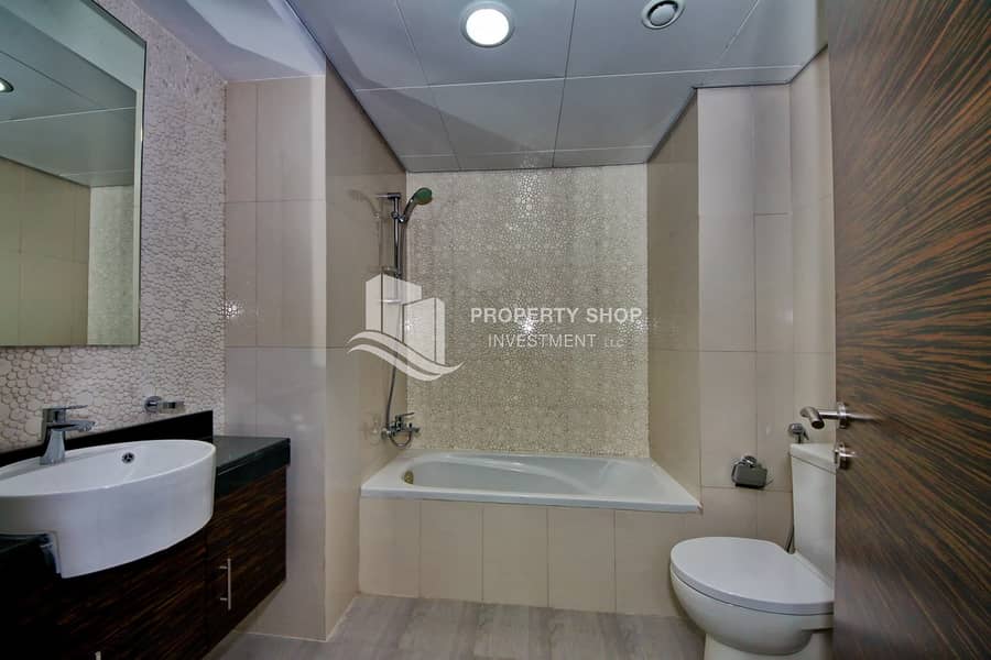 10 2-bedroom-townhouse-abu-dhabi-sieh-shuaib-al-ghadeer-bathroom. JPG