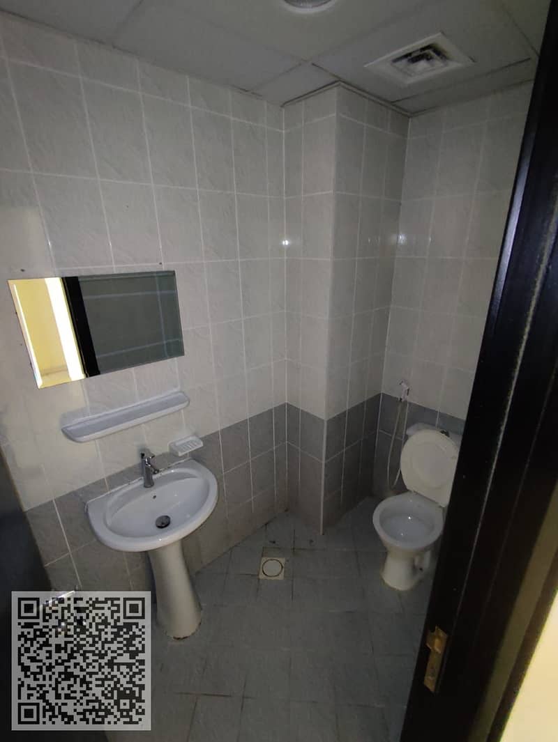 6 WhatsApp Image 2024-12-16 at 14.42. 57_46e8f438. jpg
