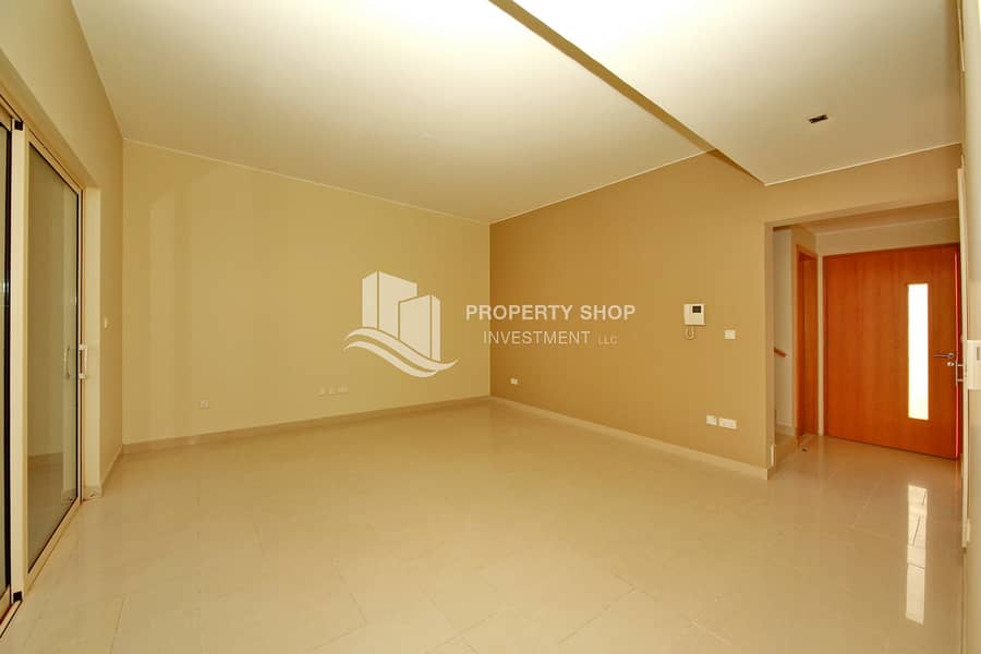 9 4-bedroom-townhouse-abu-dhabi-al-dar-al-raha-gardens-living-area-2. JPG