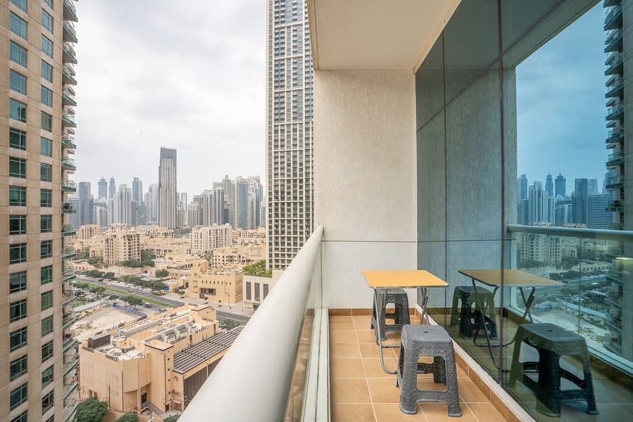 10 Studio, Burj Al Nujum-10. jpg