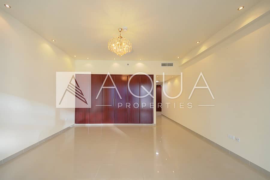 Spacious Rare In Demand | Emirates Crown Spacious Rare In Demand | Emirates Crown