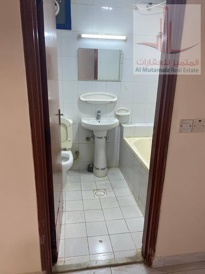 8 c3d5e173-ae6a-43e2-bcd1-76f296de13fa. jpg